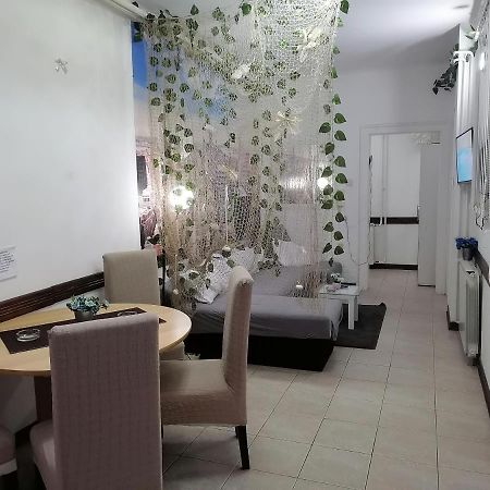 Low Cost Apartment Belgrado Exterior foto